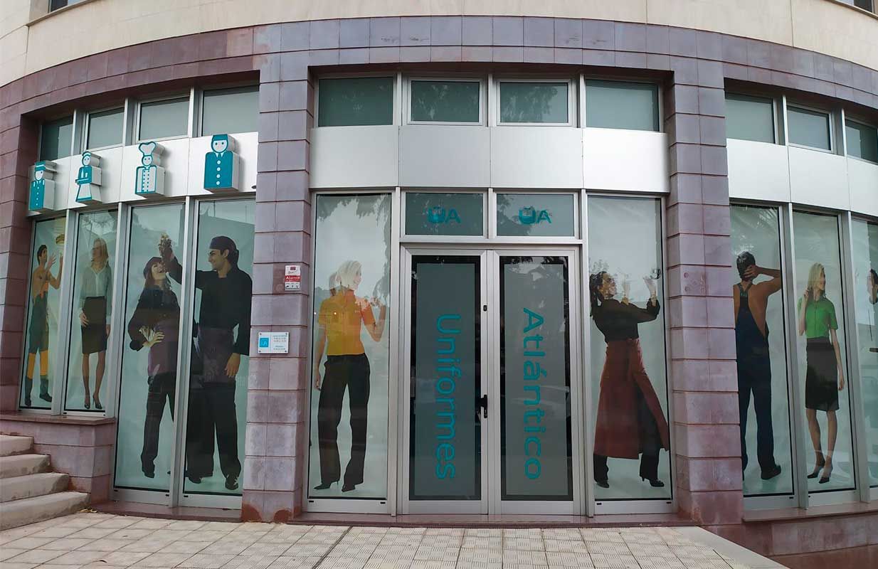 Nuestras tiendas y Horario